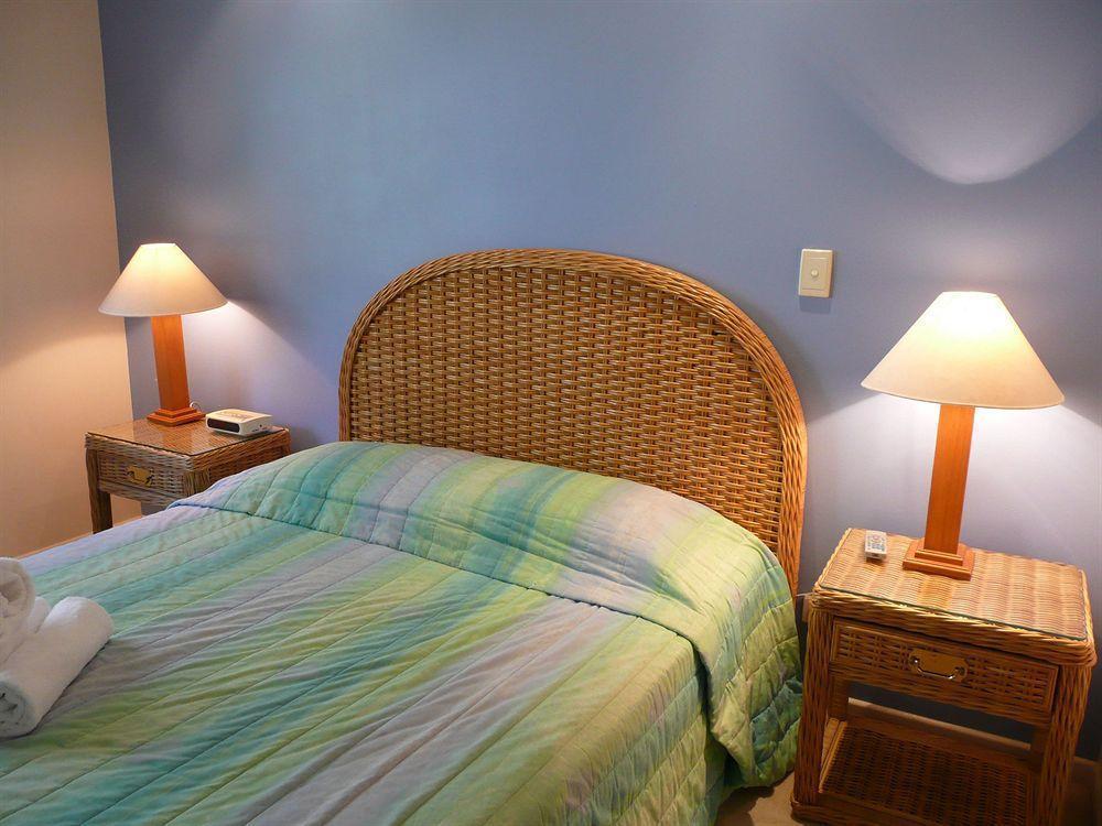 Bermuda Villas Sunshine Coast Exterior photo
