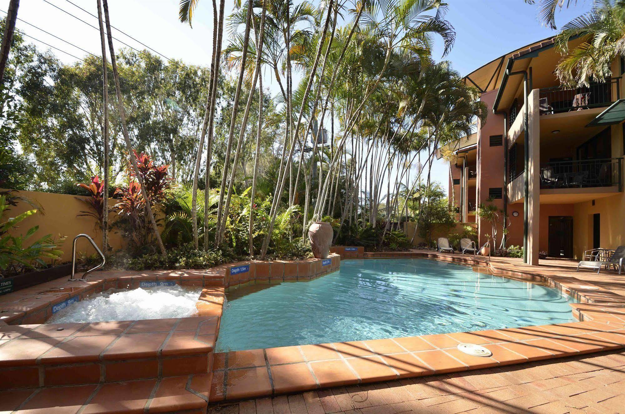 Bermuda Villas Sunshine Coast Exterior photo